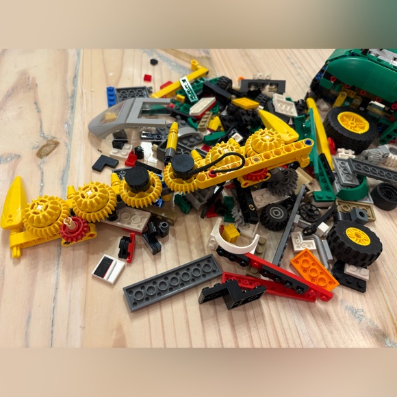 NOT FOR SALE: John Deere 9700 Combine Forage Harvester INCOMPLETE - Picture 4 of 6